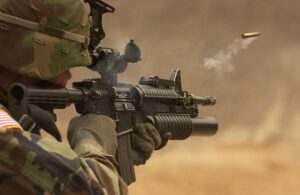 Rifle pro Těhotné: Jak Najít Perfektní Fit a Styl 9 Rifle pro Těhotné: Jak Najít Perfektní Fit a Styl